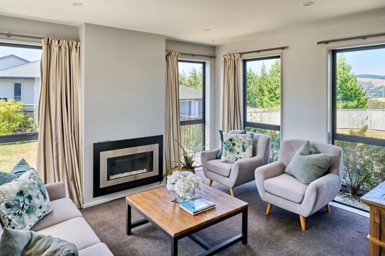 Photo of property in 114 Endeavour Drive, Whitby, Porirua, 5024