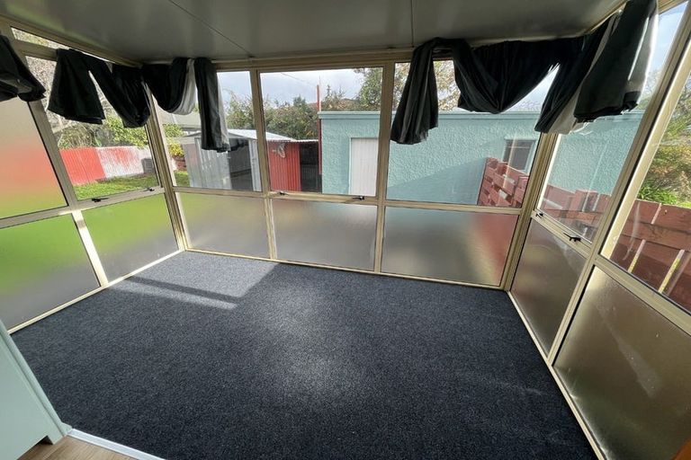 Photo of property in 38 Aberdeen Avenue, Takaro, Palmerston North, 4412
