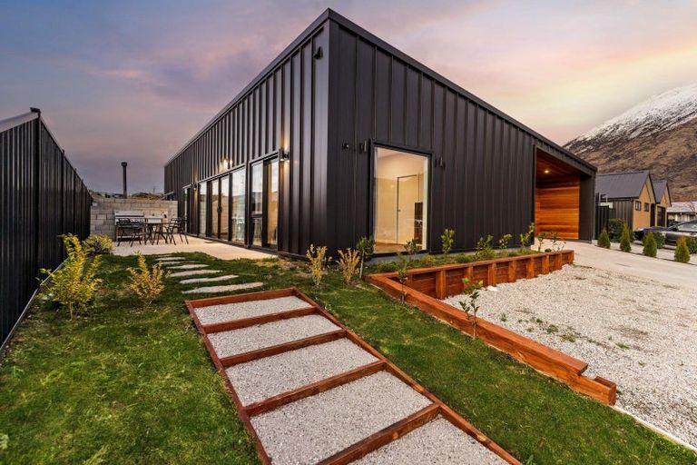 Photo of property in 4 Cumberland Road, Lower Shotover, Queenstown, 9304