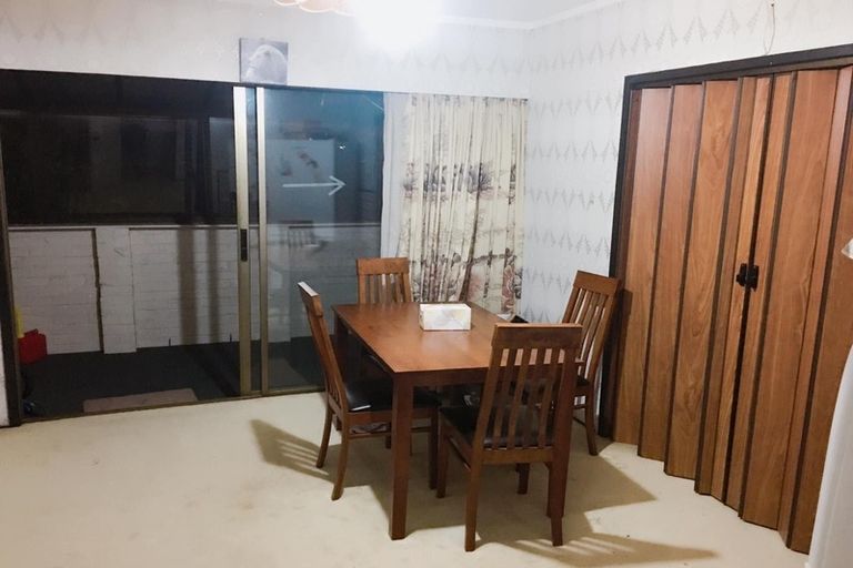 Photo of property in 1/533 Beach Road, Murrays Bay, Auckland, 0630