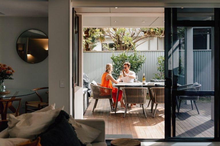 Photo of property in Vivaldi Apartments, 7/48 Marine Parade, Mount Maunganui, 3116