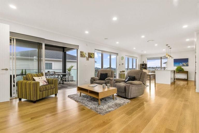 Photo of property in 2 Arriere Lane, Silverdale, 0932