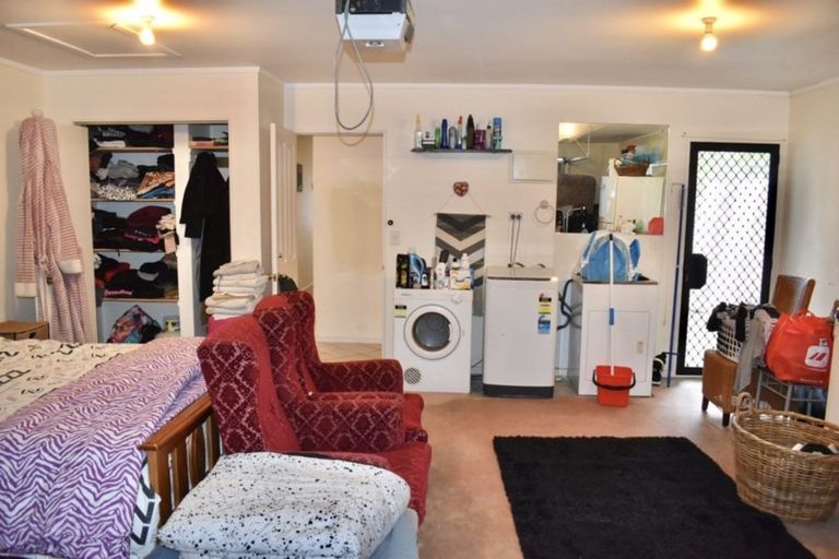 Photo of property in 12 Renata Road, Otaki, 5512