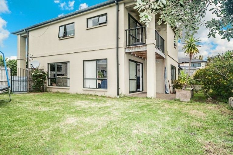 Photo of property in 41 Kellaway Drive, East Tamaki, Auckland, 2013