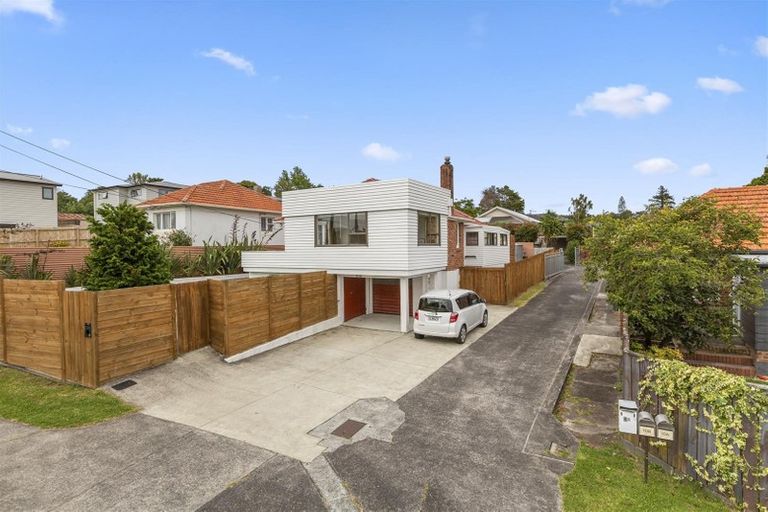 Photo of property in 8 Croydon Road, New Lynn, Auckland, 0600