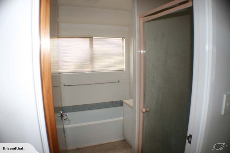 Photo of property in 1/133 Shakespeare Road, Milford, Auckland, 0620