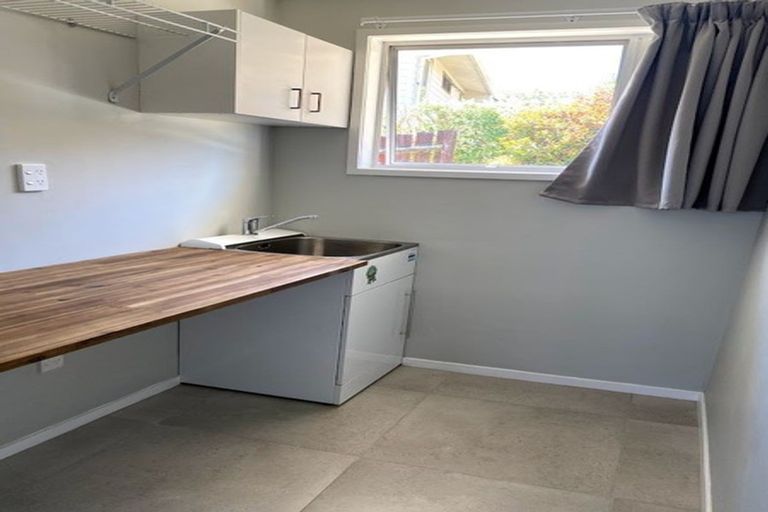 Photo of property in 12 Bryers Place, Bayview, Auckland, 0629