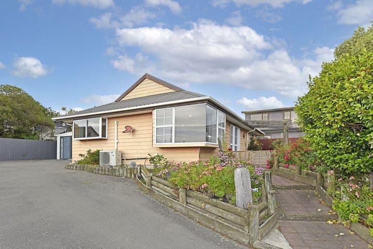 Photo of property in 2/49 Tedder Avenue, North New Brighton, Christchurch, 8083