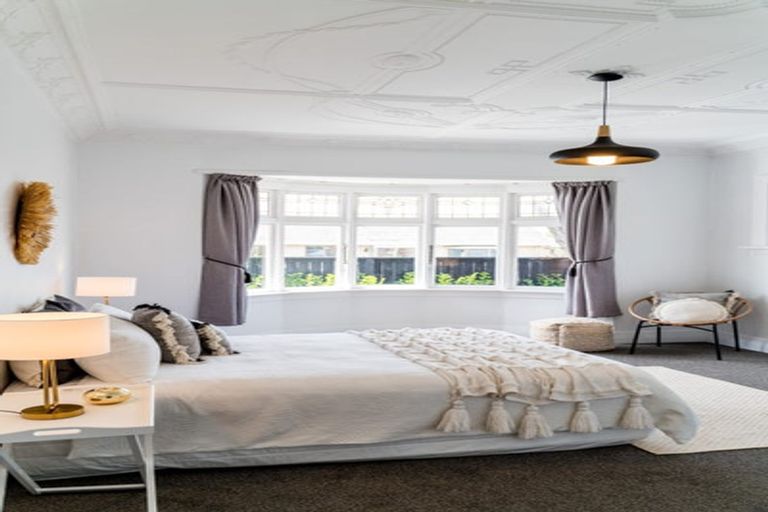 Photo of property in 33 Beach Street, Saint Clair, Dunedin, 9012