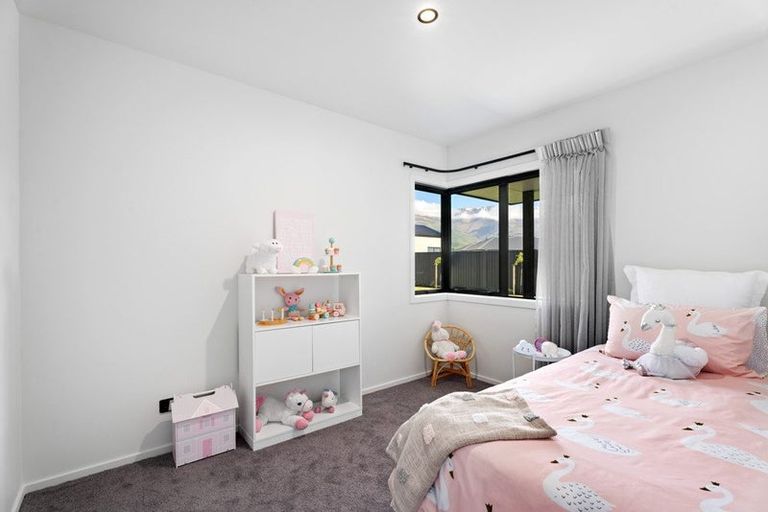 Photo of property in 9 Pisa Moorings Road, Mount Pisa, Cromwell, 9383