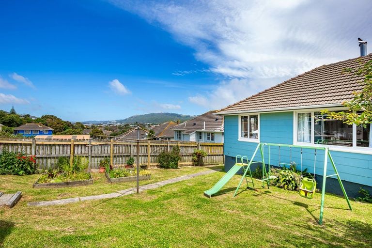Photo of property in 50 Dimock Street, Titahi Bay, Porirua, 5022