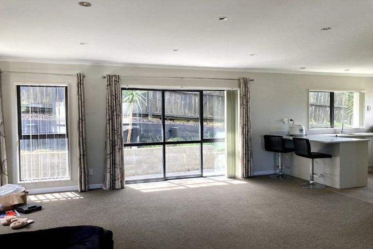 Photo of property in 4b Virginia Street, Henderson, Auckland, 0612