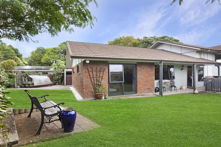 Photo of property in 24 Kereru Street, Waikanae, 5036