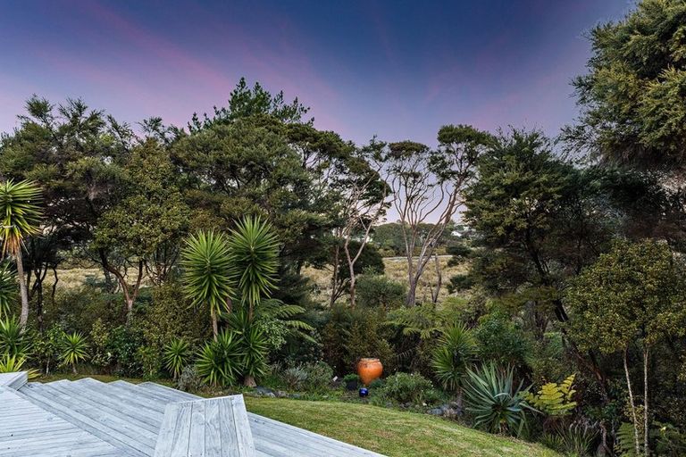 Photo of property in 157e Colwill Road, Massey, Auckland, 0614