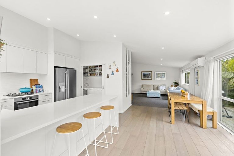 Photo of property in 11 Trevally Place, Snells Beach, 0920