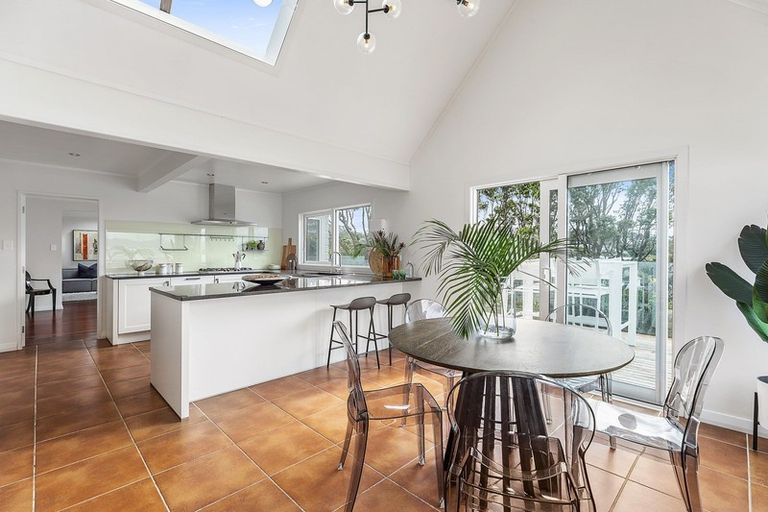 Photo of property in 19 Jubilee Road, Khandallah, Wellington, 6035