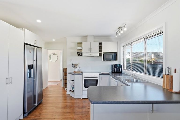 Photo of property in 90 Ascot Avenue, North New Brighton, Christchurch, 8083