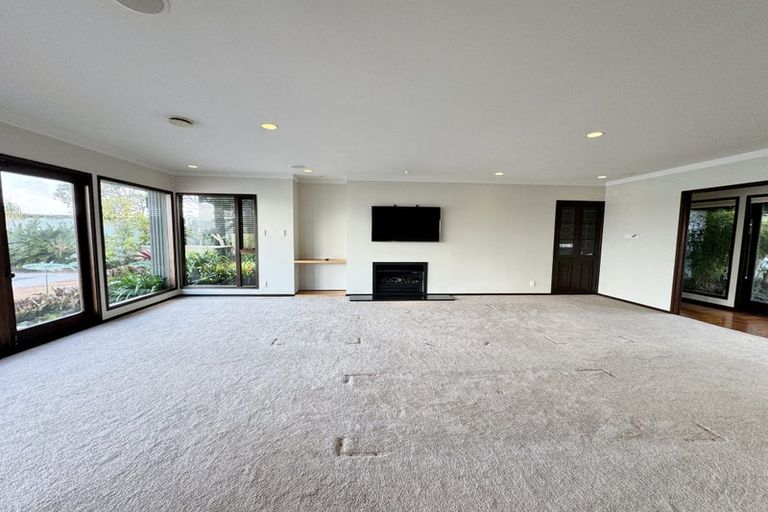 Photo of property in 10 Marine Terrace, Bayswater, Auckland, 0622