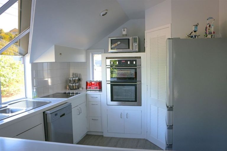 Photo of property in 1/2a Spring Street, Devonport, Auckland, 0624