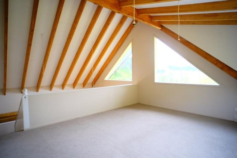 Photo of property in 80 Tilley Road, Paekakariki, 5034