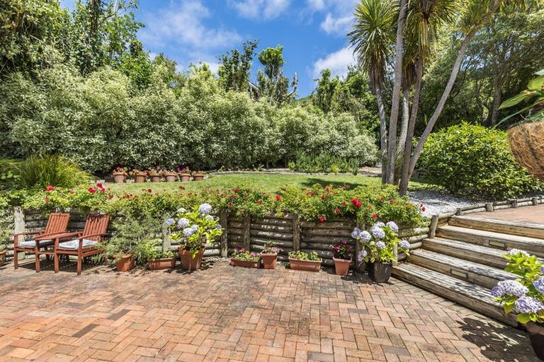 Photo of property in 23 Duval Grove, Tawa, Wellington, 5028