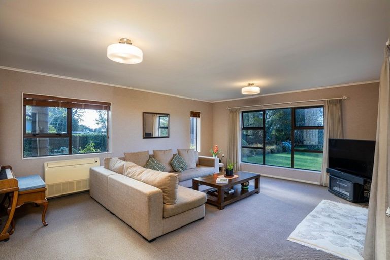 Photo of property in 13b Argyle Place, Highlands Park, New Plymouth, 4312