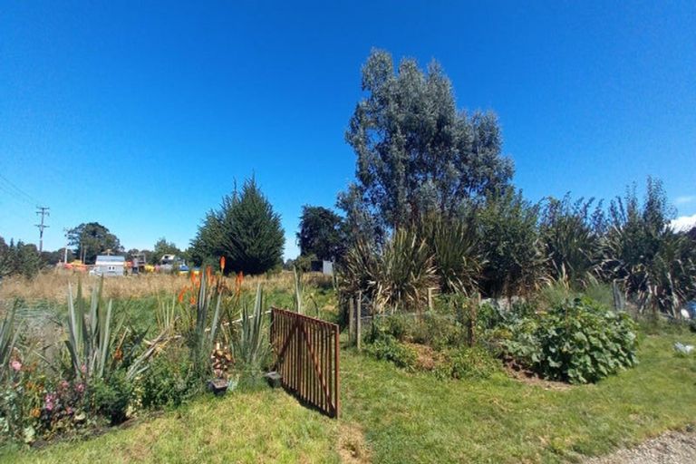 Photo of property in 17 Settlement Road, Papatotara, Tuatapere, 9691