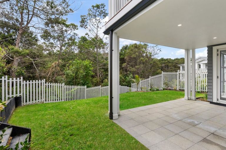 Photo of property in 196 Landmark Terrace, Orewa, 0931