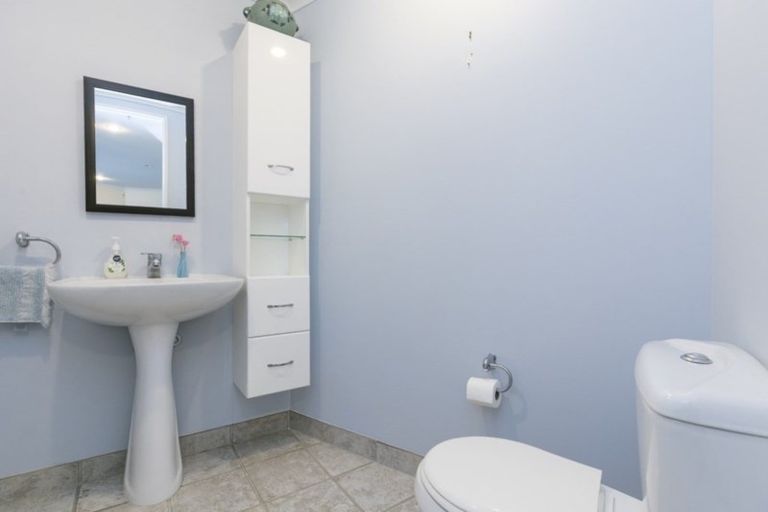 Photo of property in Columbia Apartments, 25/30 Cuba Street, Te Aro, Wellington, 6011