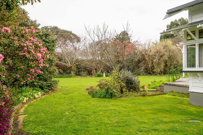 Photo of property in 20 Kent Street, Carterton, 5713