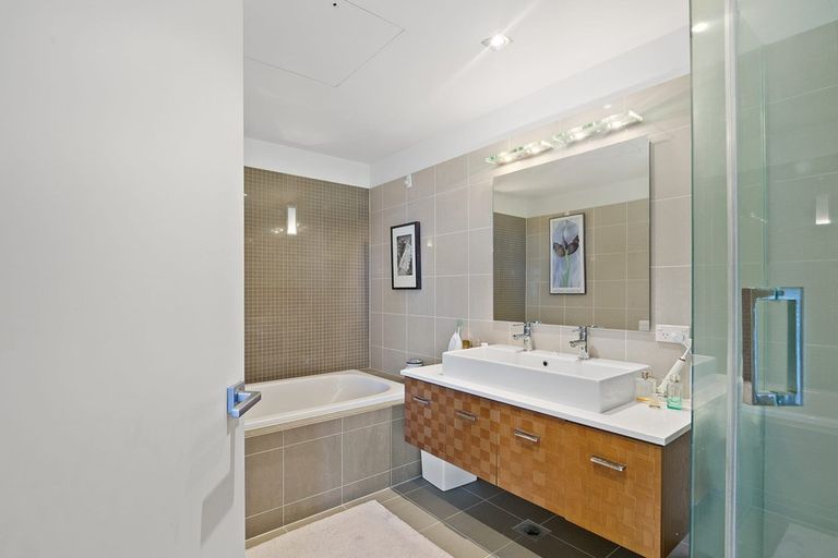 Photo of property in 21 Little Compton Mews, Snells Beach, 0920