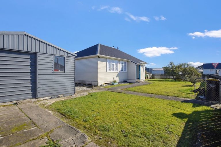 Photo of property in 2 Gothard Place, Westport, 7825