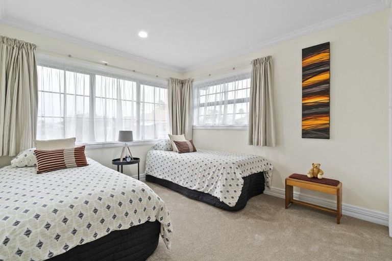 Photo of property in 1 Beverage Place, Rosehill, Papakura, 2113