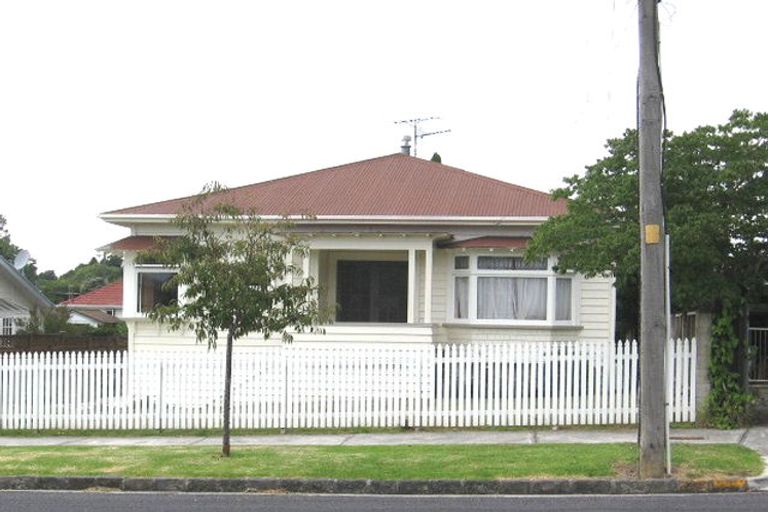 Photo of property in 9 Linwood Avenue, Mount Albert, Auckland, 1025