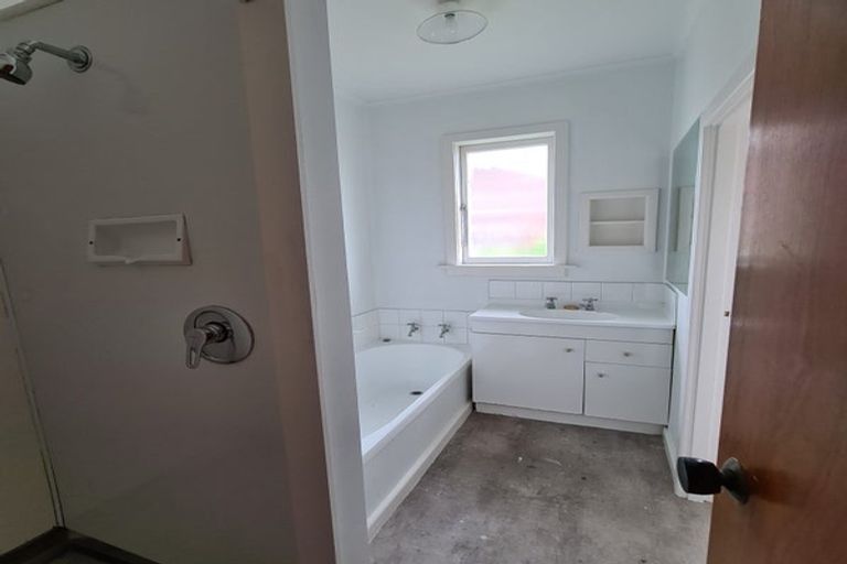 Photo of property in 1/6 Chapel Street, Papakura, 2110