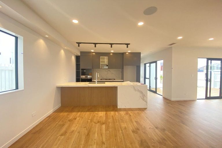 Photo of property in 1 Pukeko Road, Hobsonville, Auckland, 0616