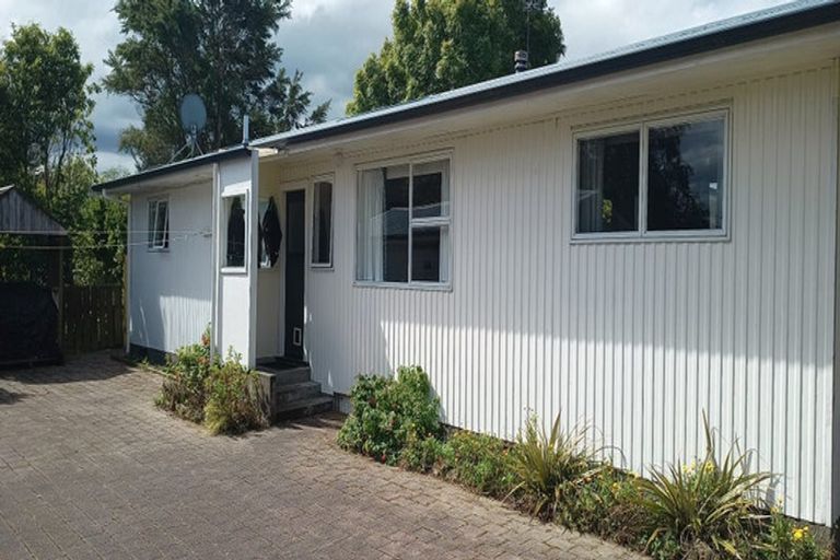 Photo of property in 86a Park Road, Carterton, 5713