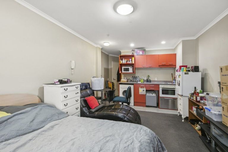 Photo of property in Aitken Street Apartments, 405/5 Aitken Street, Thorndon, Wellington, 6011