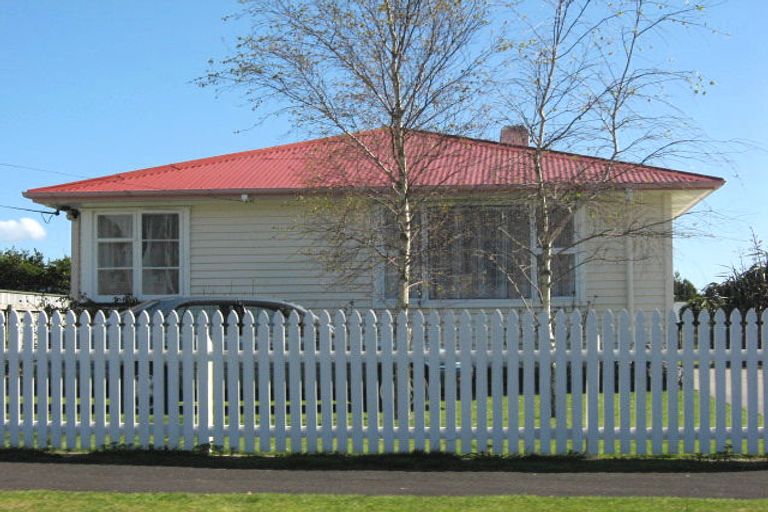 Photo of property in 12 Bideford Street, Brooklands, New Plymouth, 4310