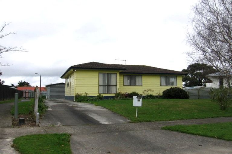 Photo of property in 20 Cumberland Place, Kelvin Grove, Palmerston North, 4414