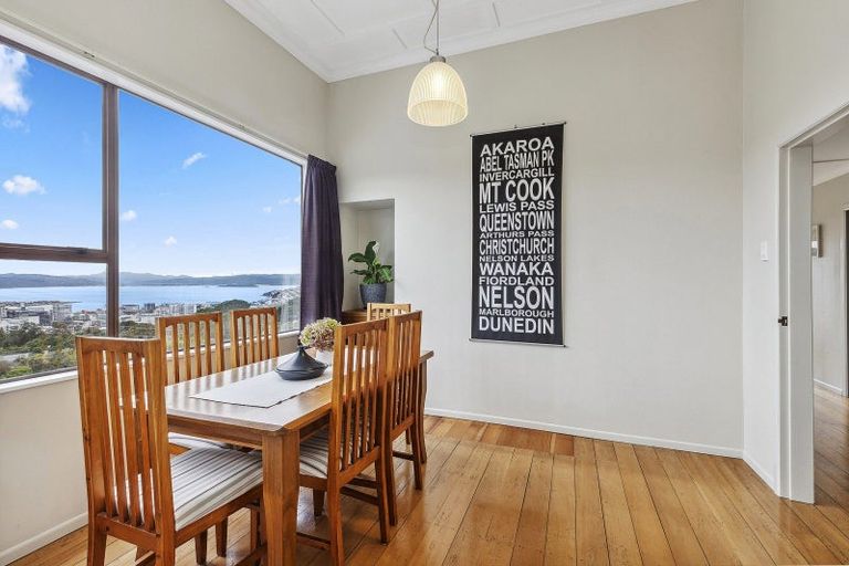 Photo of property in 13 Tanera Crescent, Brooklyn, Wellington, 6021