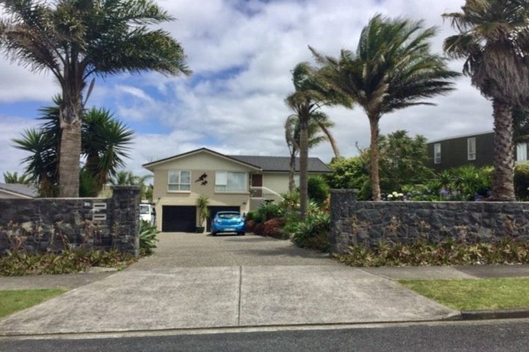 Photo of property in 95 Bradbury Road, Botany Downs, Auckland, 2010