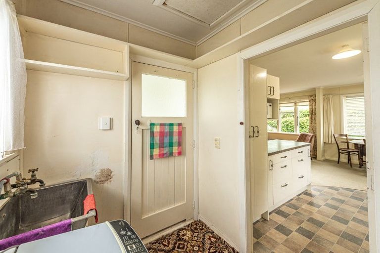 Photo of property in 22 Selwyn Crescent, College Estate, Whanganui, 4500