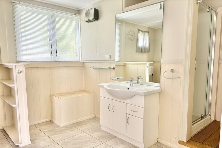 Photo of property in 25 Carruthers Street, Otane, 4202