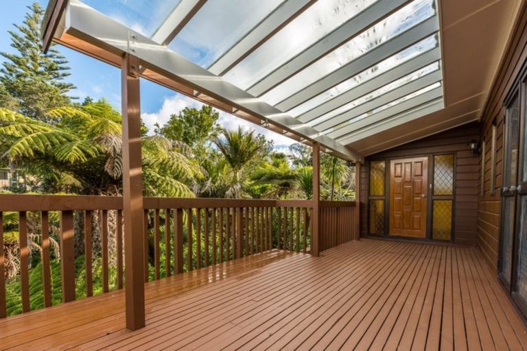 Photo of property in 72a Beach Road, Mellons Bay, Auckland, 2014