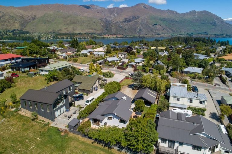 Photo of property in 65 Totara Terrace, Wanaka, 9305