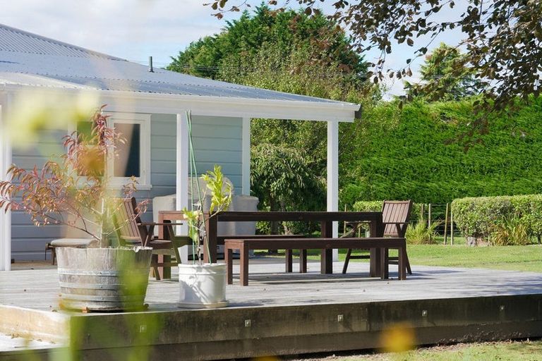 Photo of property in 46 School Road, Te Horo, Otaki, 5582