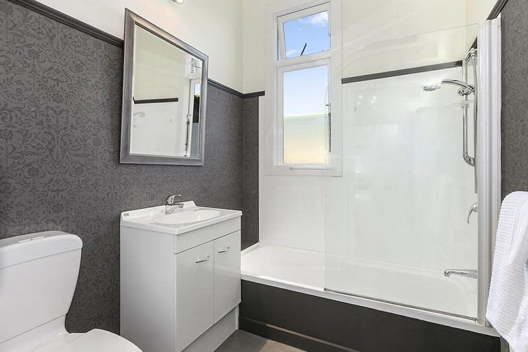 Photo of property in 8 Lochend Street, Musselburgh, Dunedin, 9013