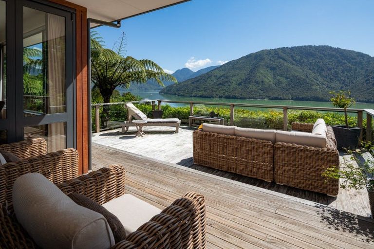 Photo of property in 63 Tepuia Heights, Havelock, Picton, 7281