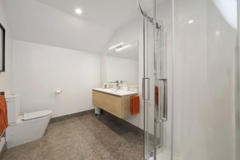 Photo of property in 5 Azalea Lane, Waipahihi, Taupo, 3330